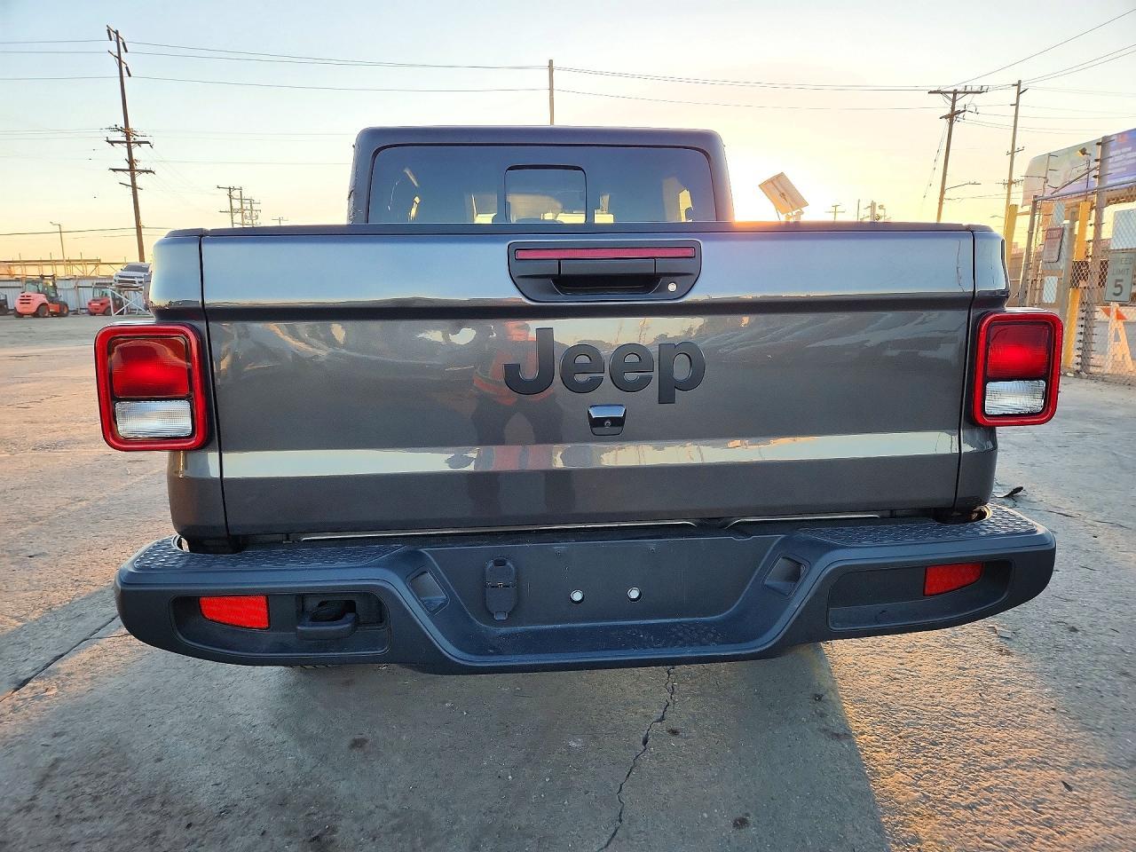 2025 Jeep Gladiator Sport - Фото 6