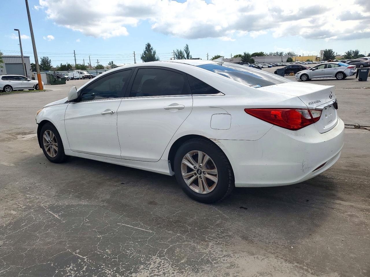 2013 Hyundai Sonata Gls - Фото 2