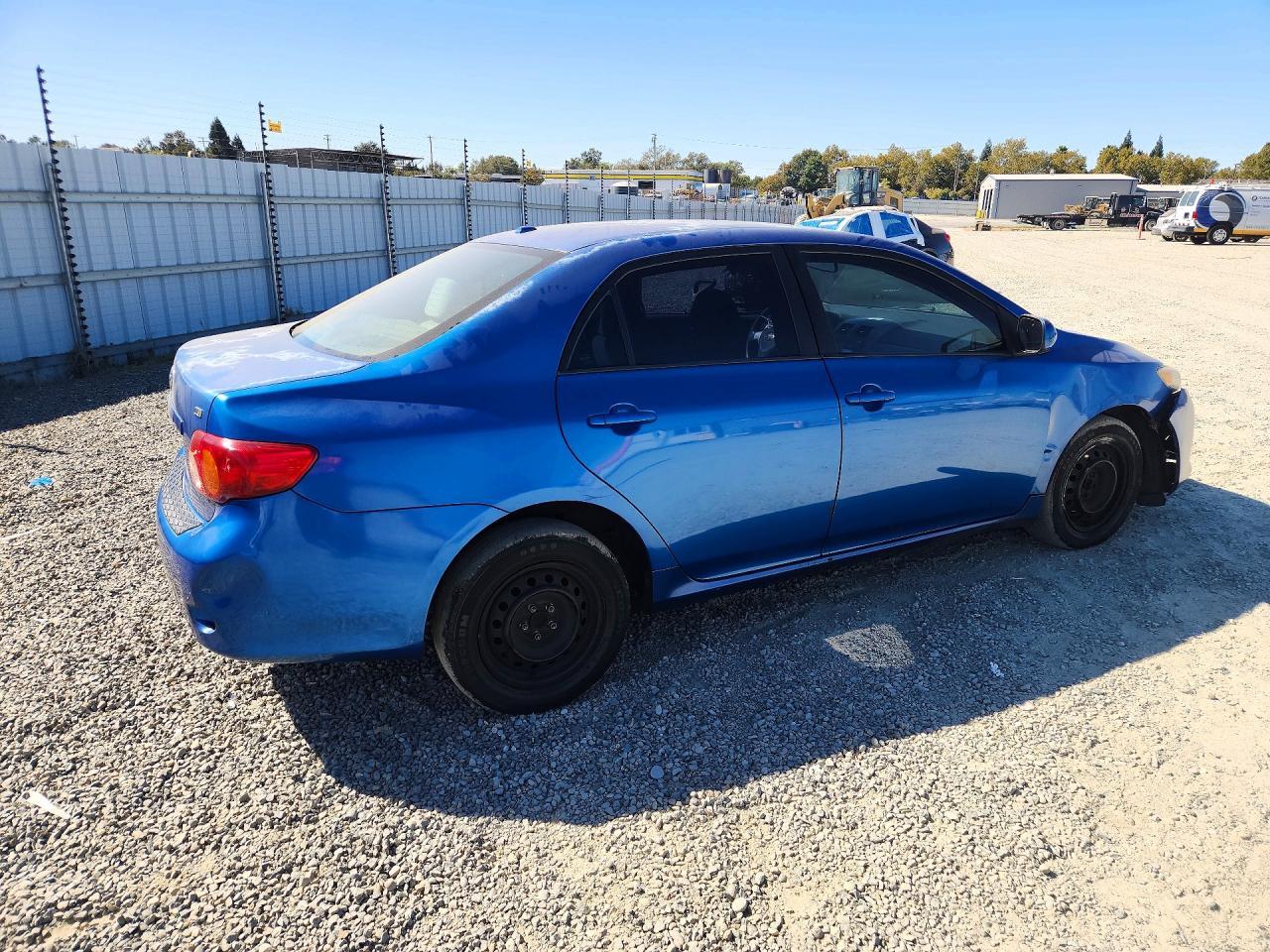 2010 Toyota Corolla Le - Фото 3