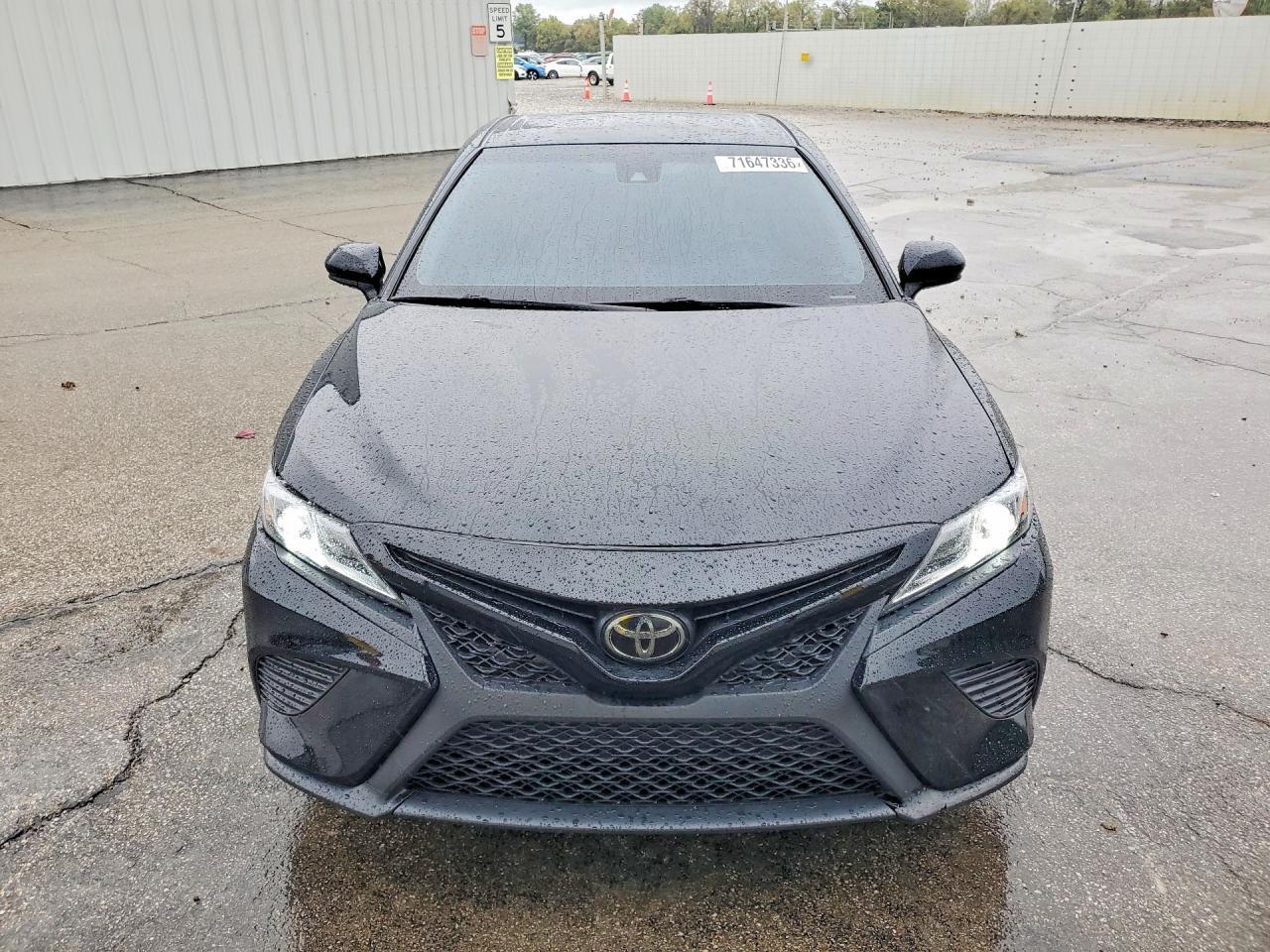 2018 Toyota Camry Se - Фото 5