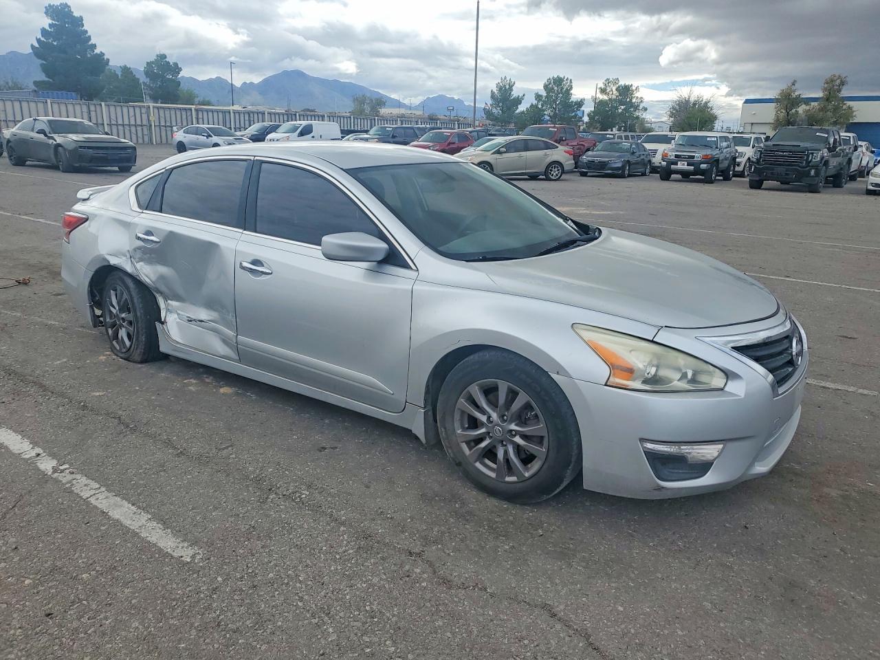 2015 Nissan Altima 2.5 S - Фото 4