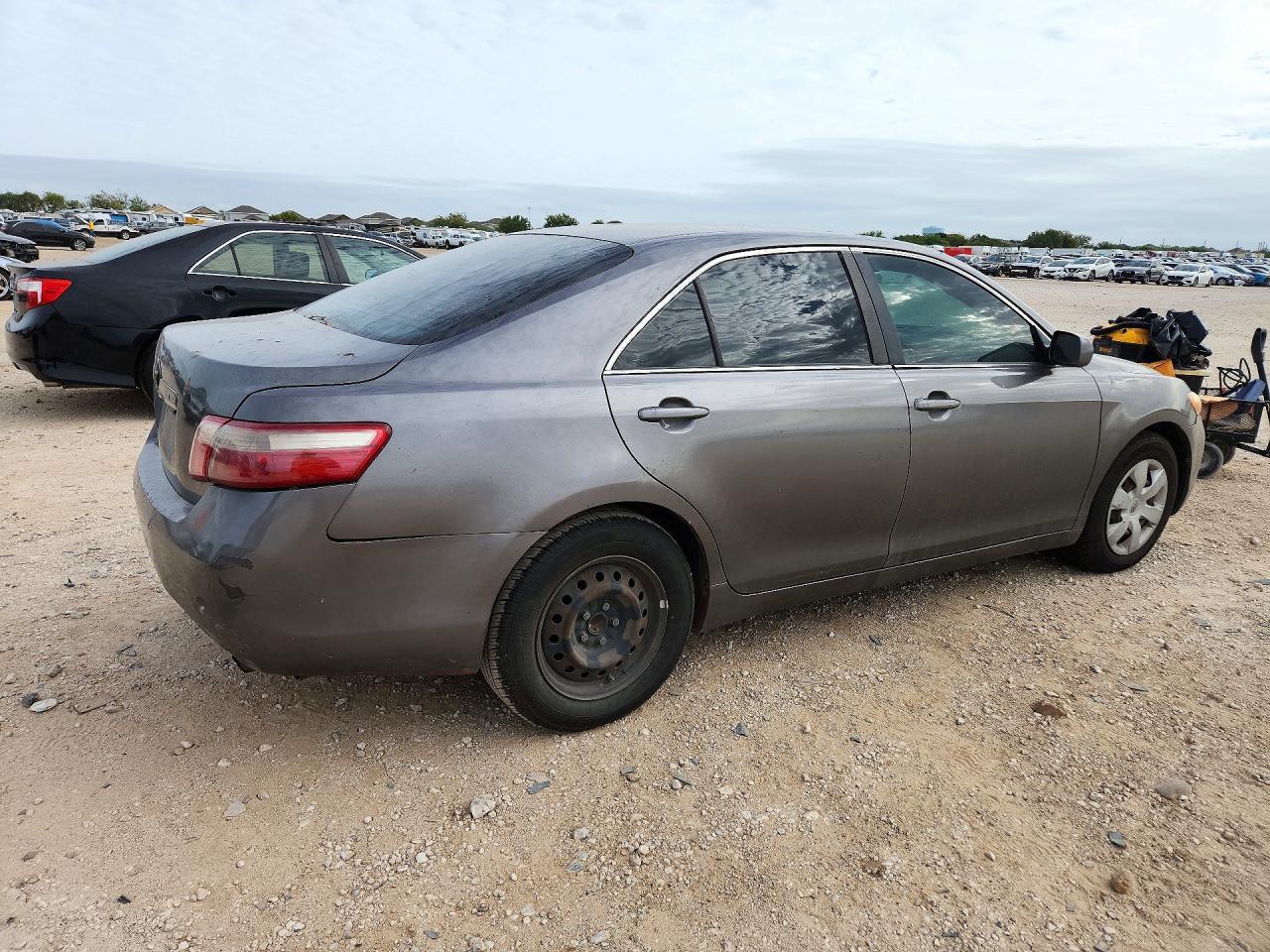 2007 Toyota Camry Le - Фото 3