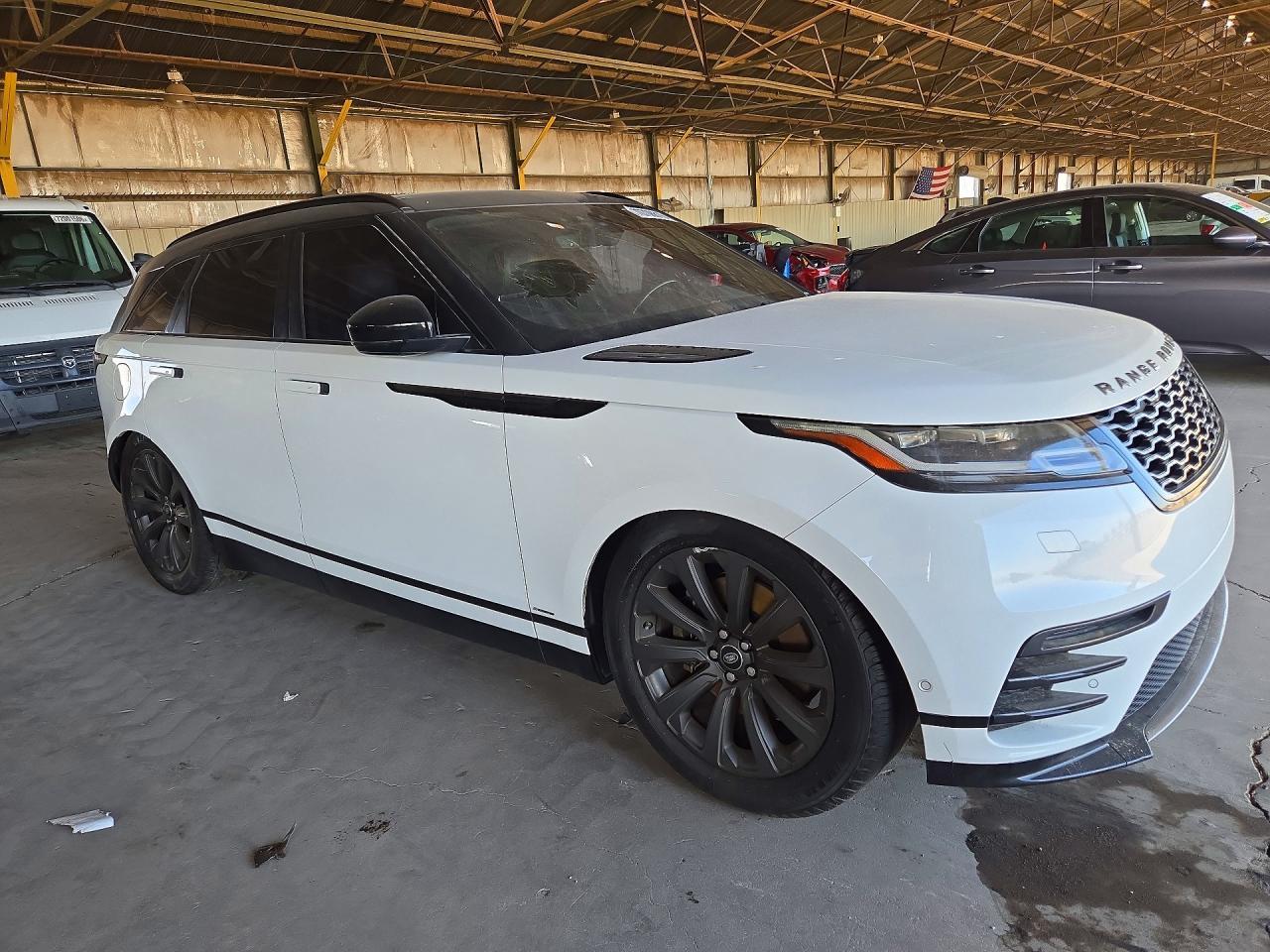 2018 Land Rover Range Rover Velar R-Dynamic Se - Image 4