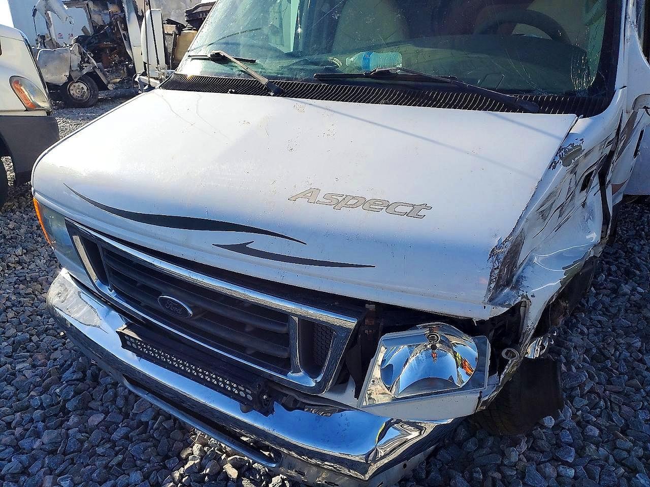 2006 Ford Winnebago - Rv - Image 7