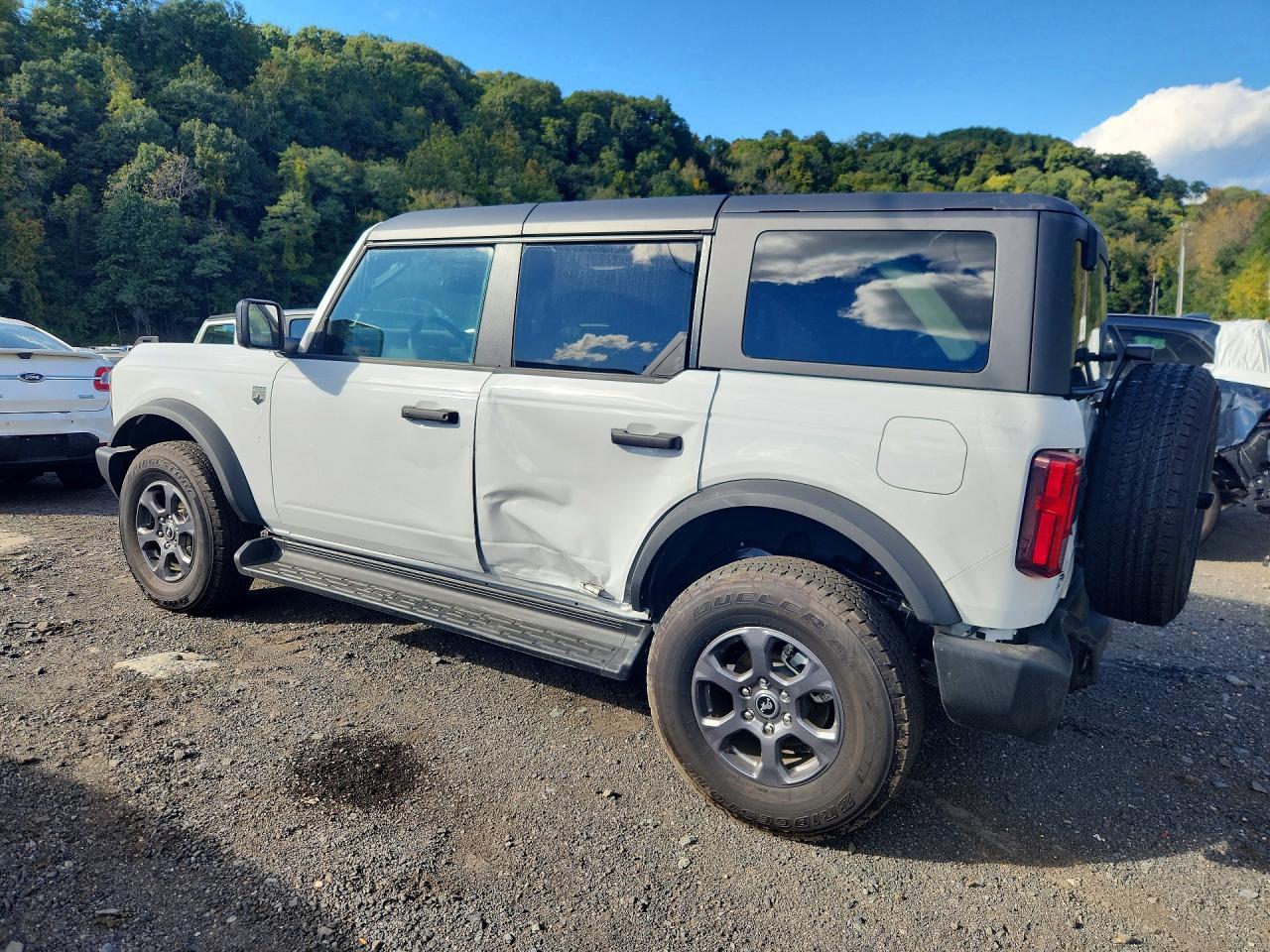 2026 Ford Bronco Big Bend - Image 2