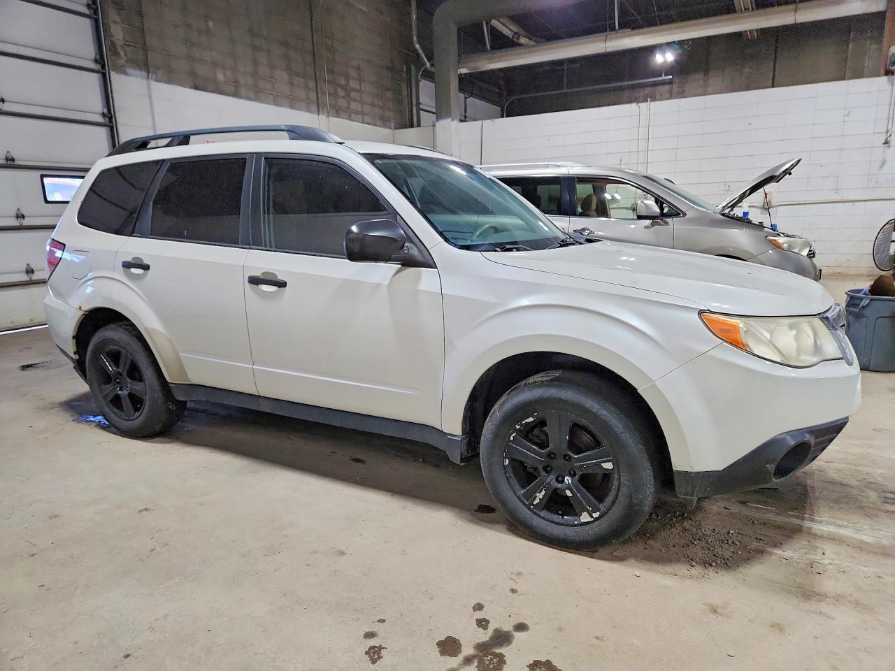 2011 Subaru Forester 2.5X - Фото 4