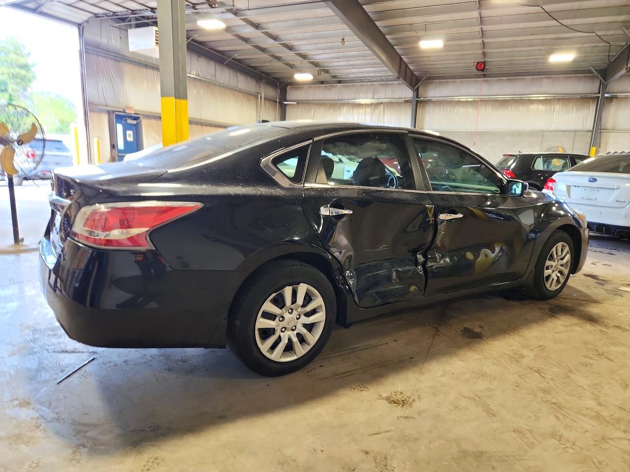 2014 Nissan Altima 2.5 S - Фото 3