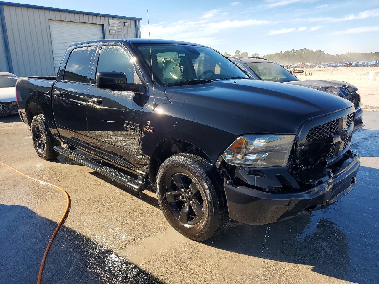 2024 Ram 1500 Classic Tradesman - Фото 4