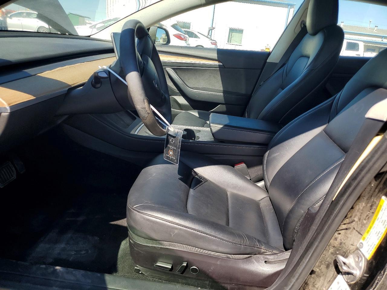 2022 Tesla Model 3 - Фото 7
