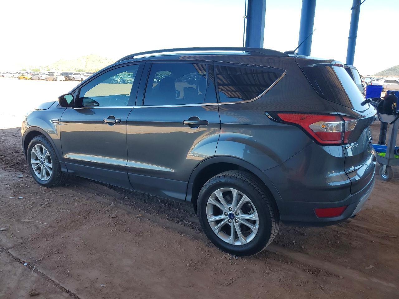 2018 Ford Escape Se - Фото 2