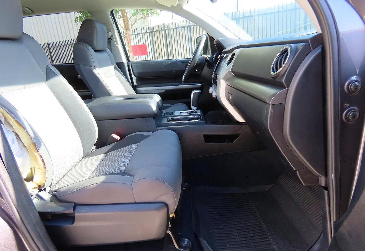 2021 Toyota Tundra Crewmax Sr5 - Фото 5