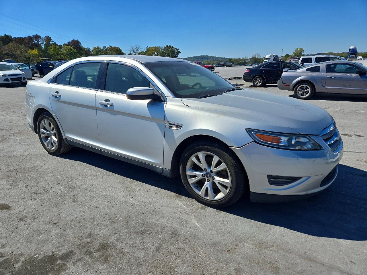2011 Ford Taurus Sel - Фото 4