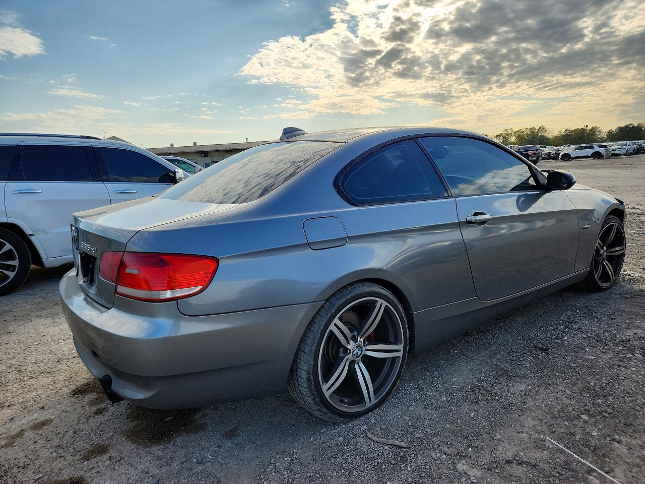 2008 BMW 335 Xi - Image 3