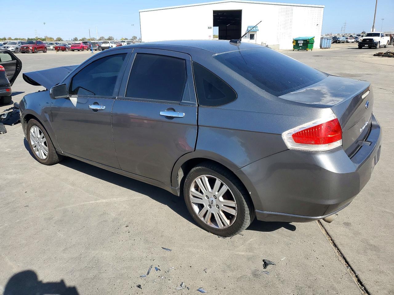 2010 Ford Focus Sel - Фото 2