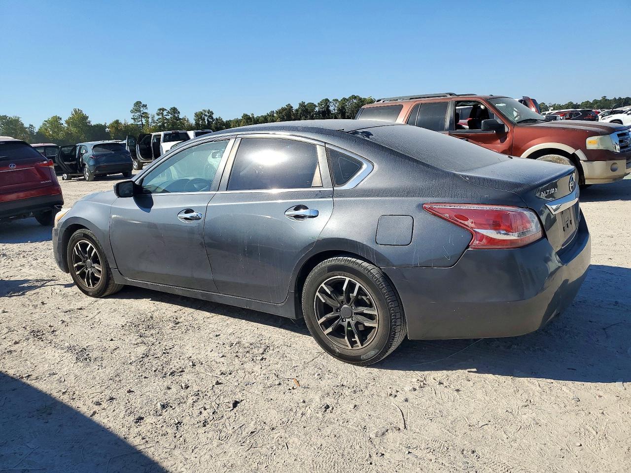 2013 Nissan Altima 2.5 - Фото 2