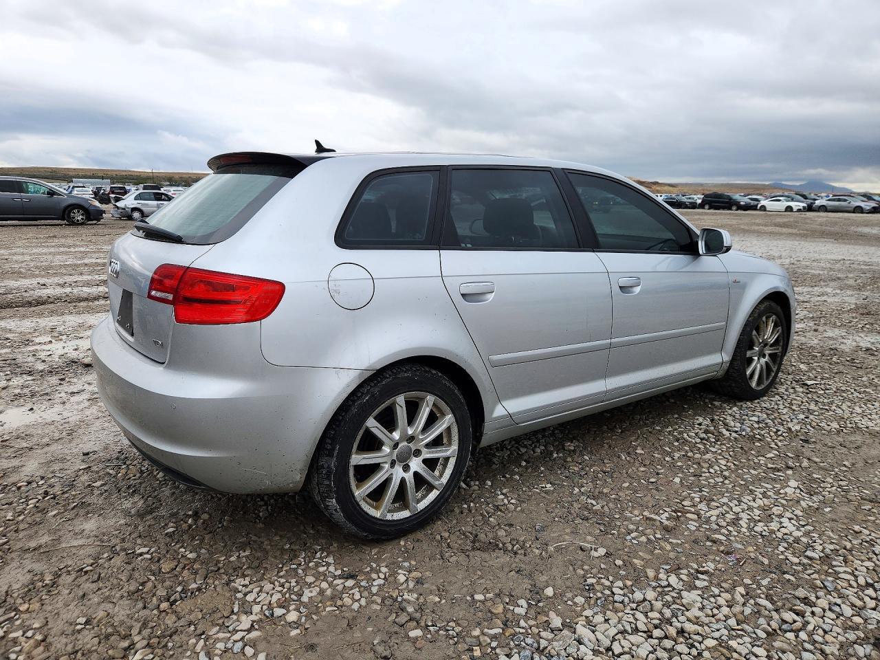 2011 Audi A3 Premium Plus - Фото 3