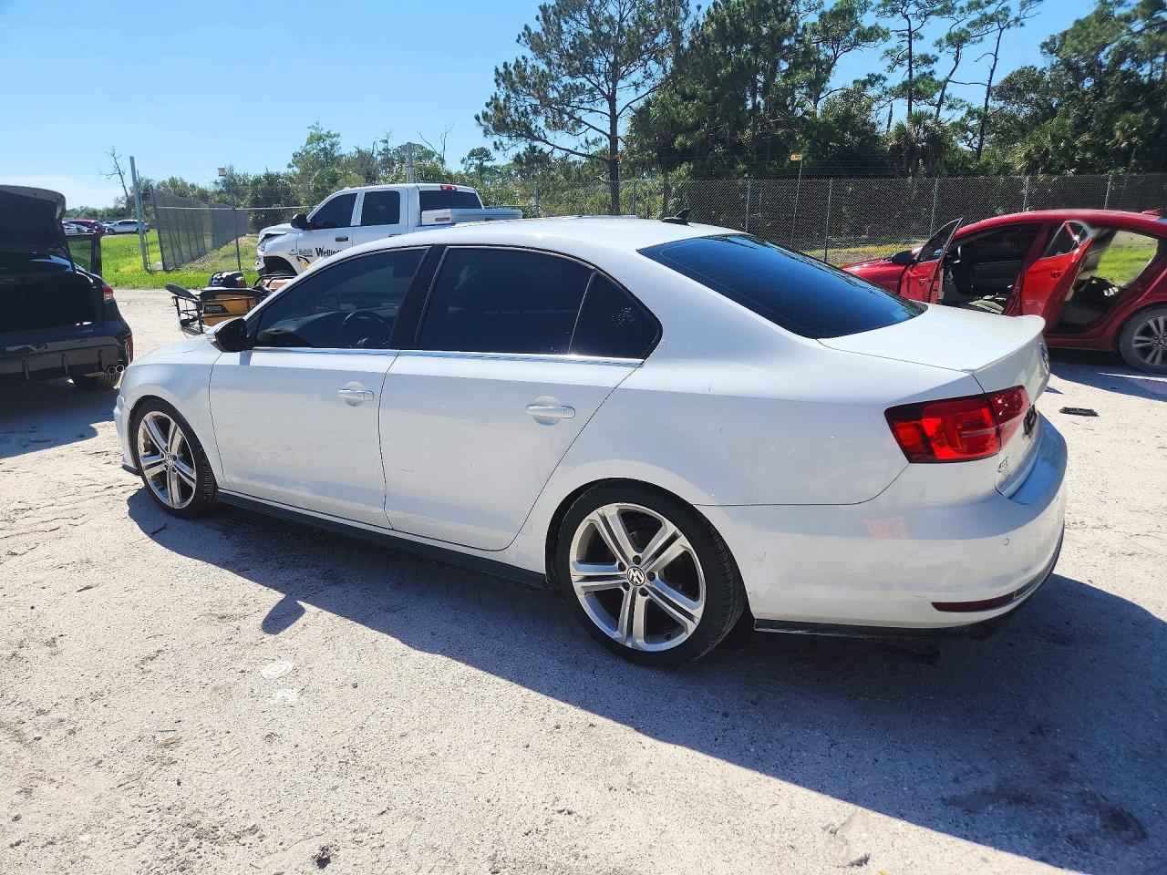2016 Volkswagen Jetta Gli - Фото 2
