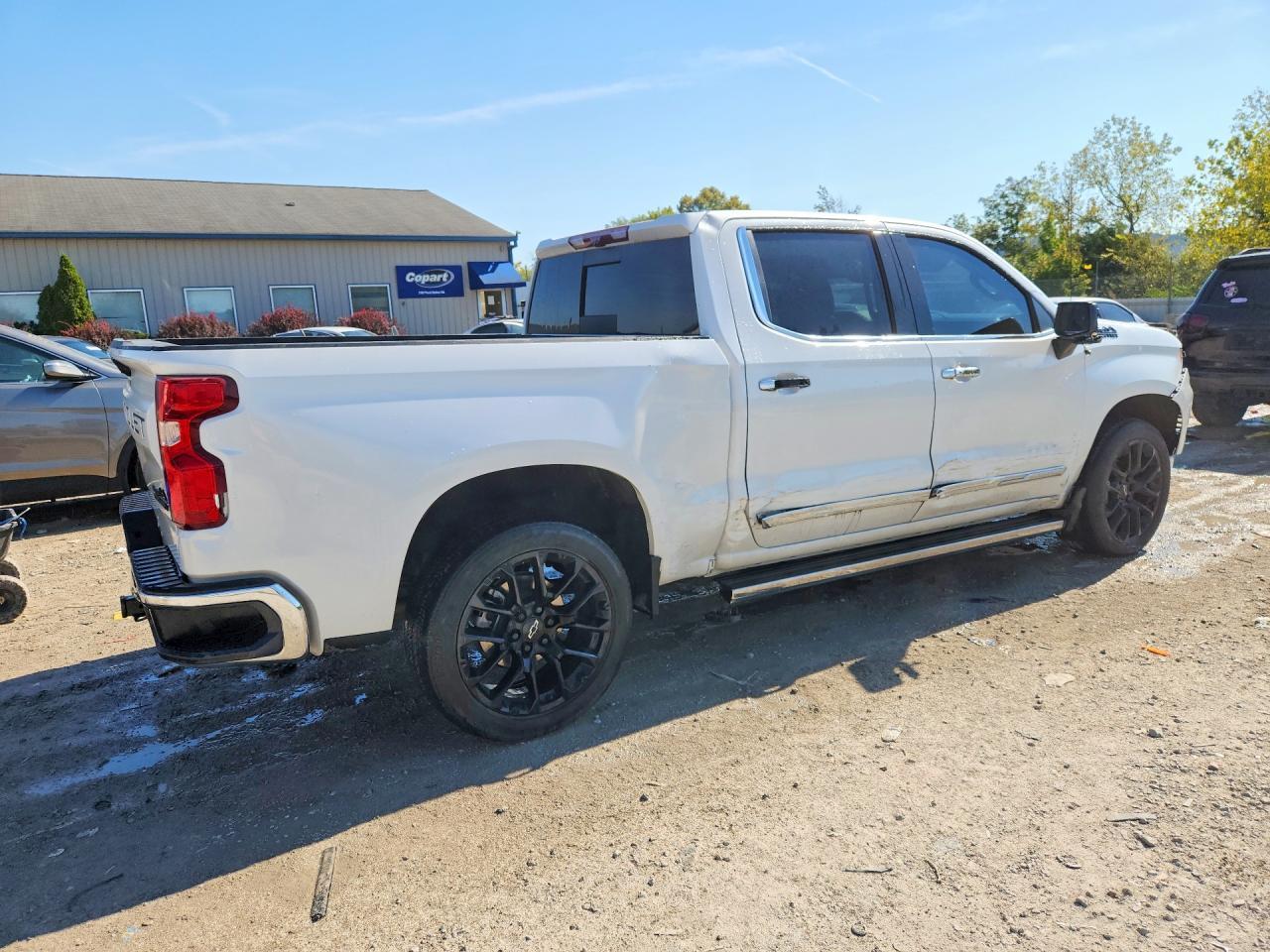 2023 Chevrolet Silverado K1500 High Country - Image 3