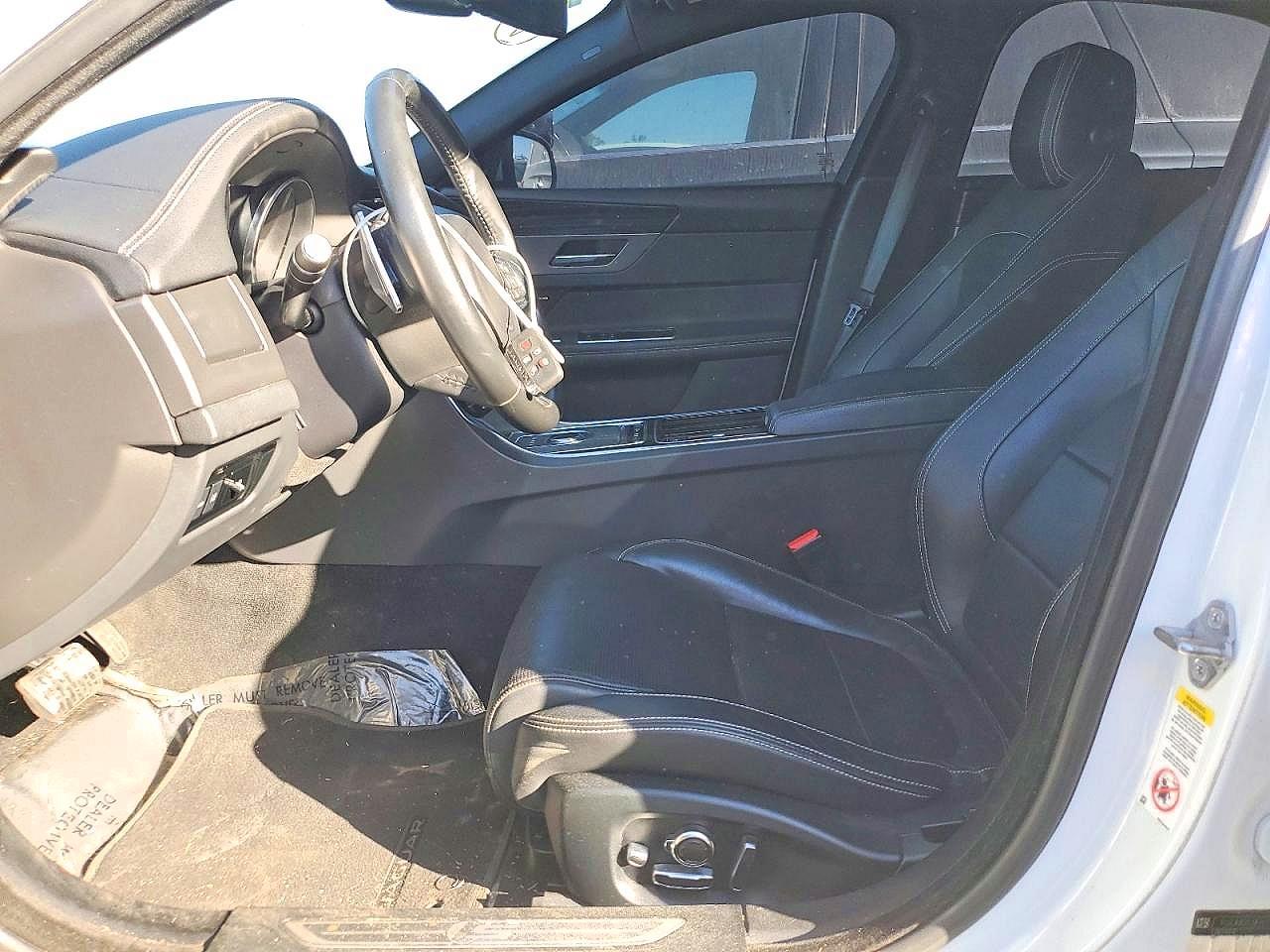 2018 Jaguar Xf S - Image 7