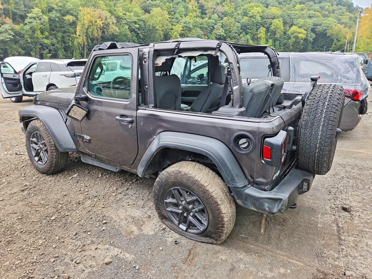 2026 Jeep Wrangler Sport - Фото 2