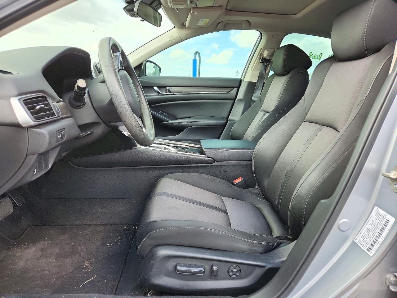 2019 Honda Accord Hybrid - Image 7