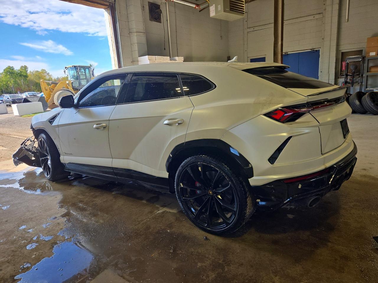 2021 Lamborghini Urus - Фото 2
