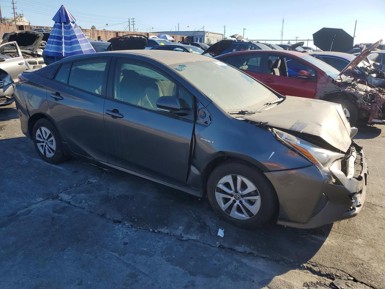 2016 Toyota Prius Two Eco - Фото 4