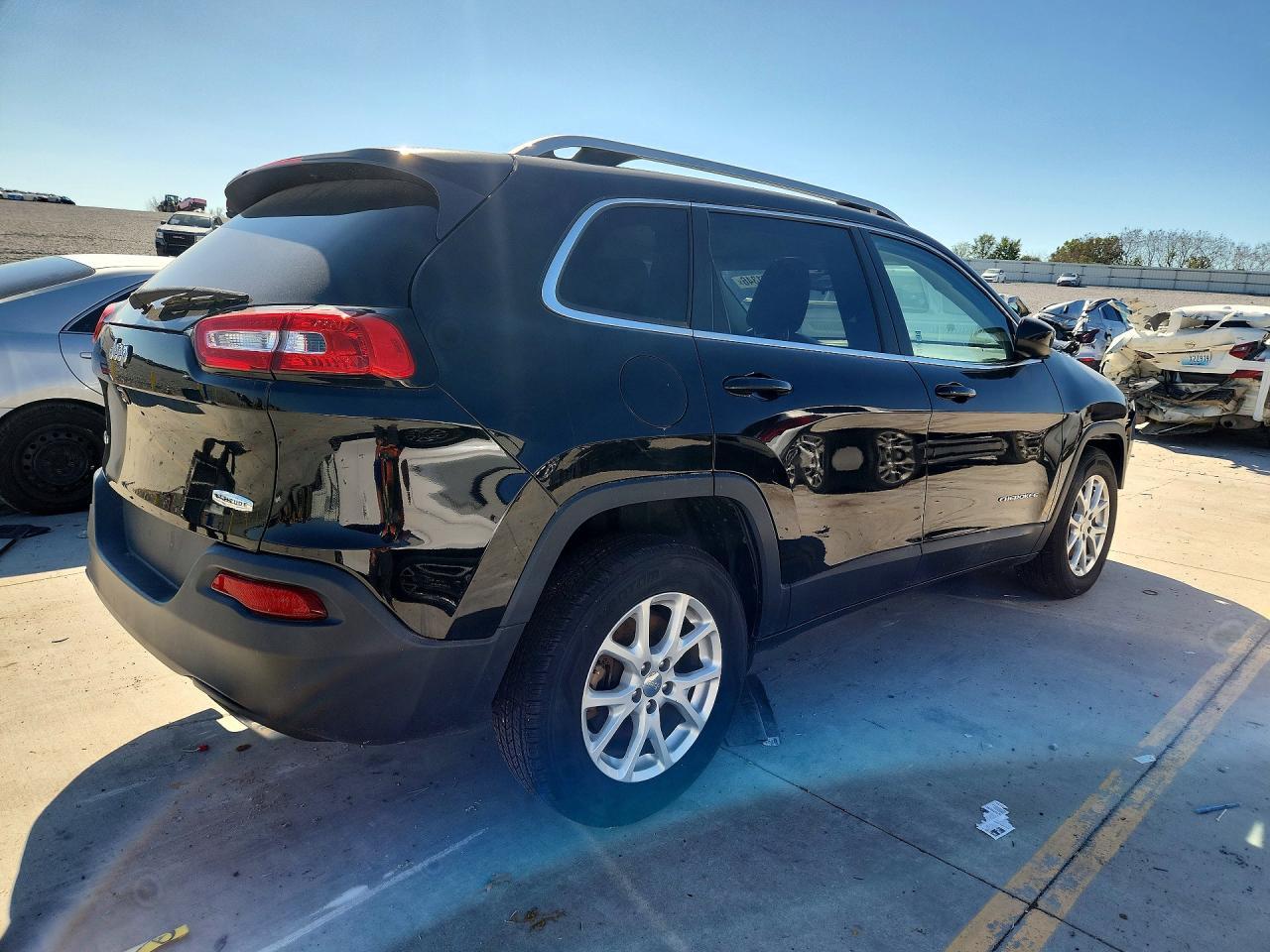 2017 Jeep Cherokee Latitude - Фото 3