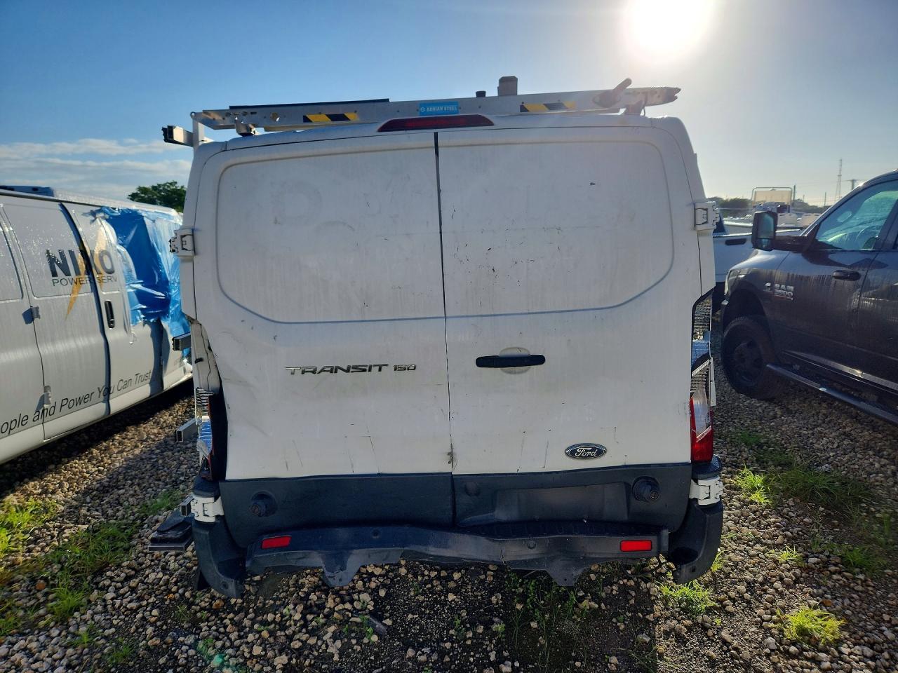 2017 Ford Transit T-150 - Фото 6