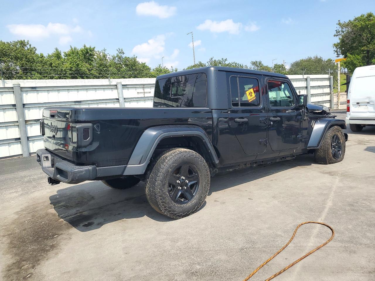2021 Jeep Gladiator Sport - Фото 3