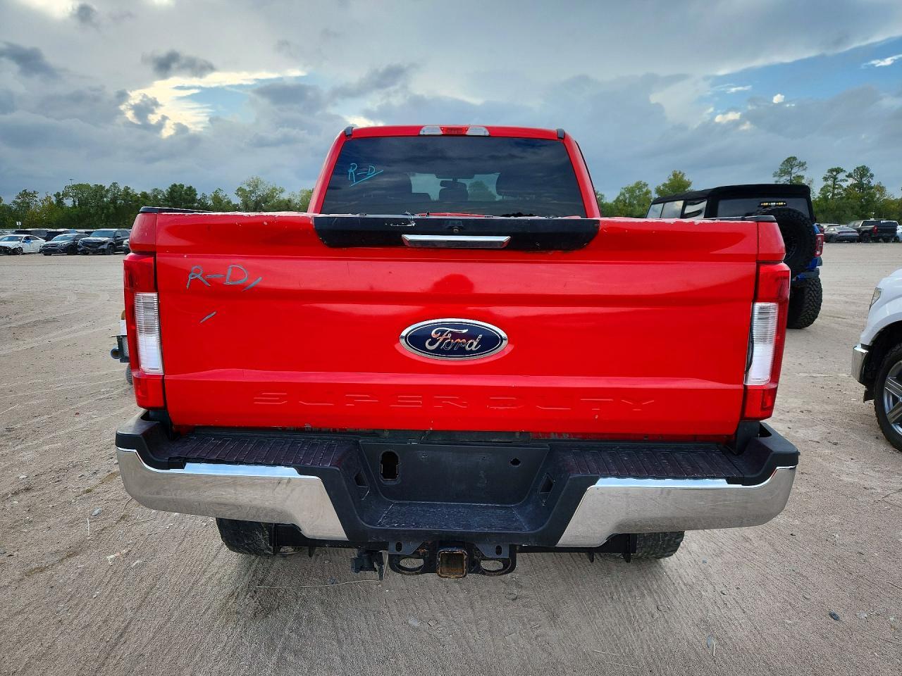 2019 Ford F250 Super Duty - Фото 6