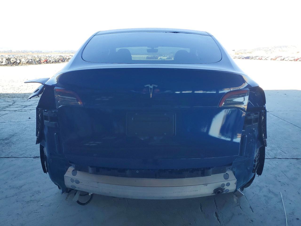 2023 Tesla Model Y - Фото 6