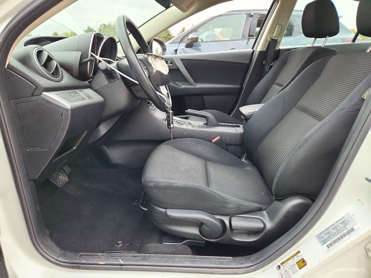 2012 Mazda 3 I - Image 7