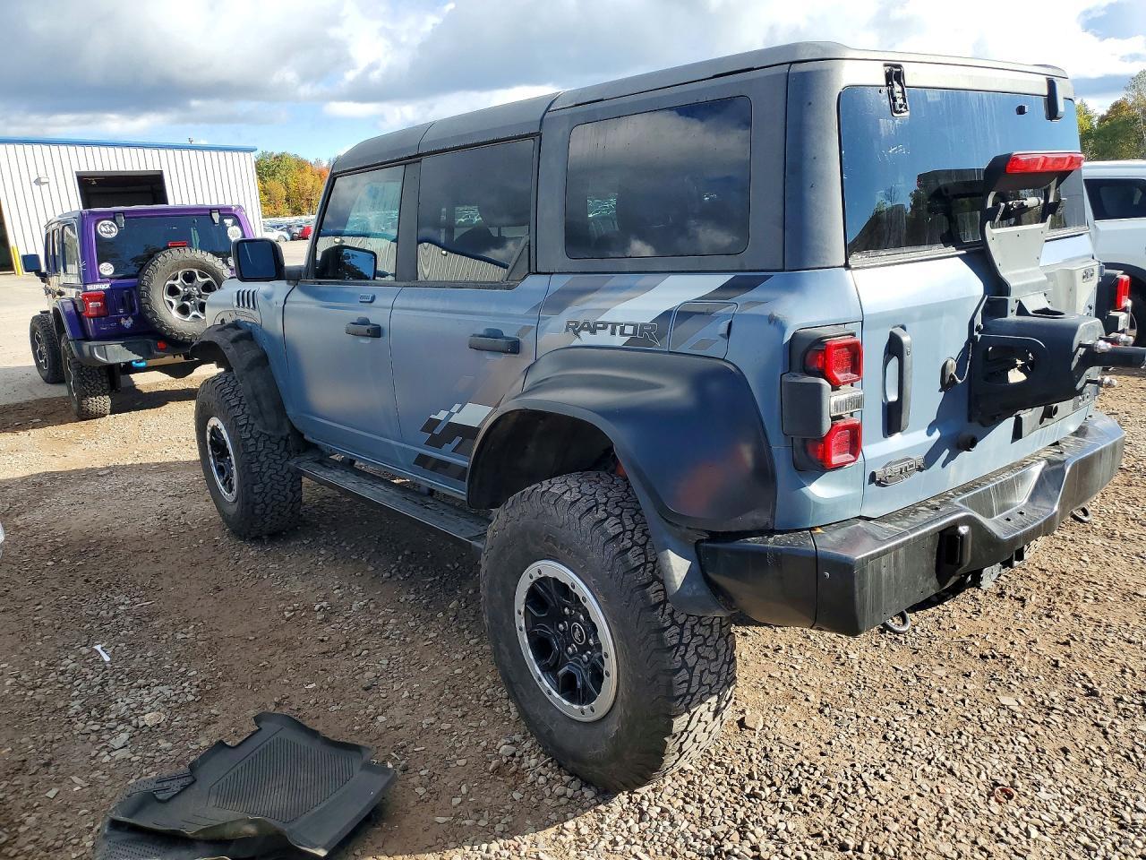 2023 Ford Bronco Raptor - Image 2