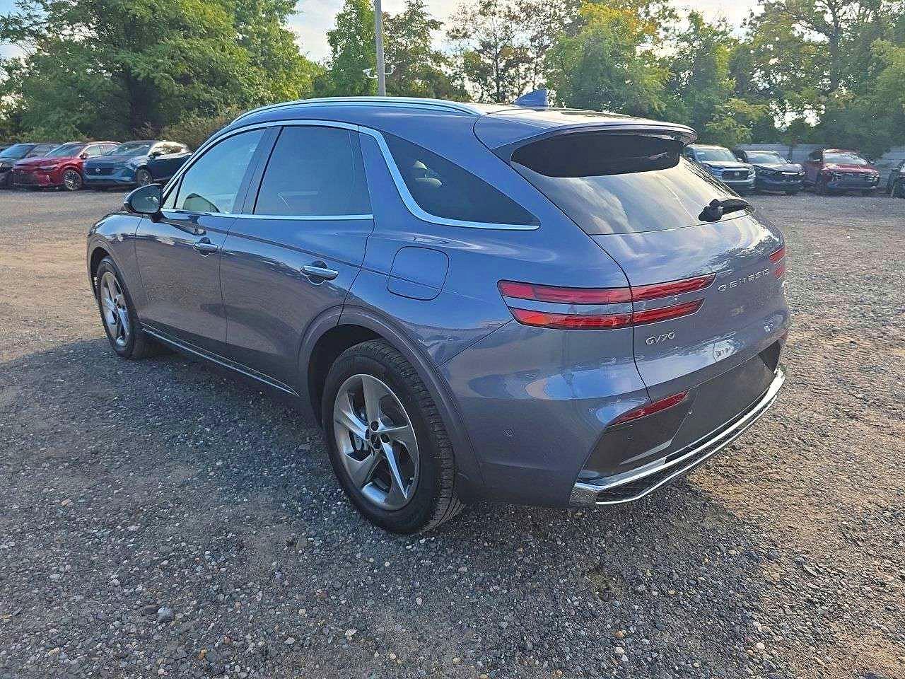 2026 Genesis Gv70 Advanced - Image 2