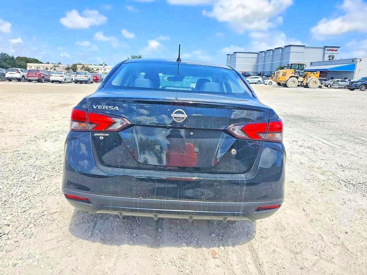 2023 Nissan Versa S - Image 6