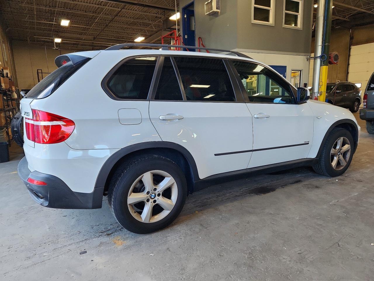 2008 BMW X5 3.0I - Фото 3