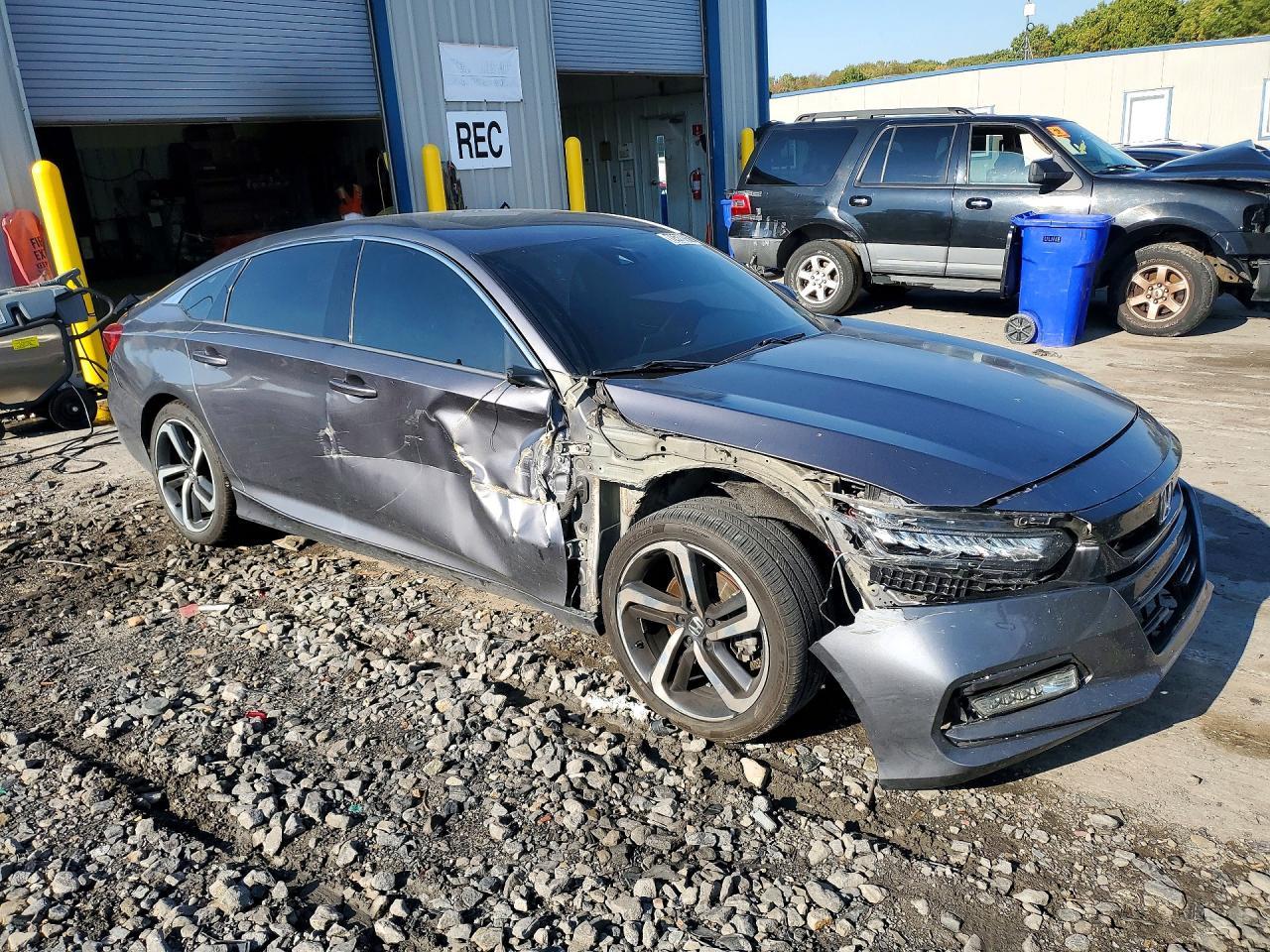2018 Honda Accord Sport - Image 4