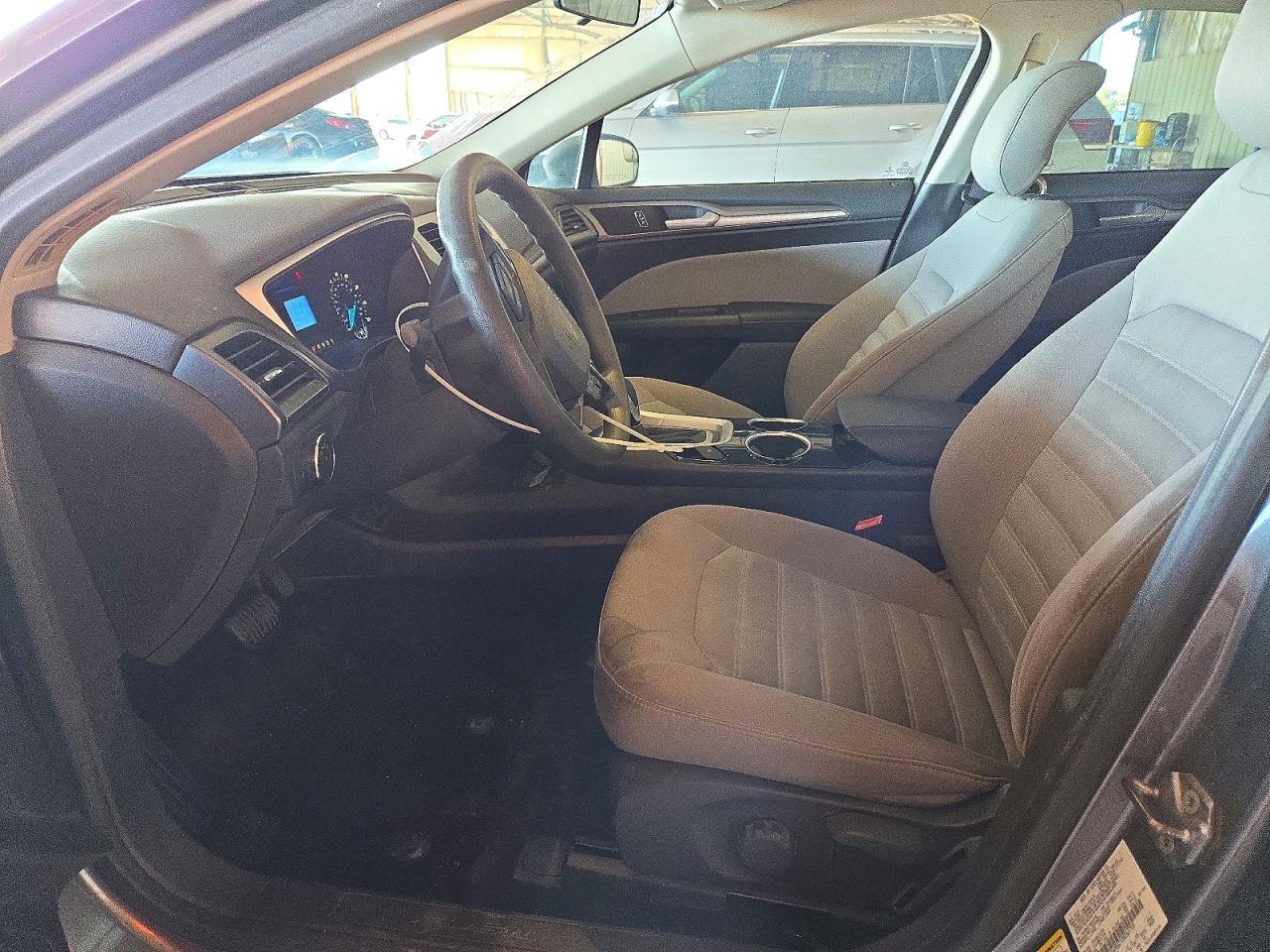 2013 Ford Fusion S - Фото 7