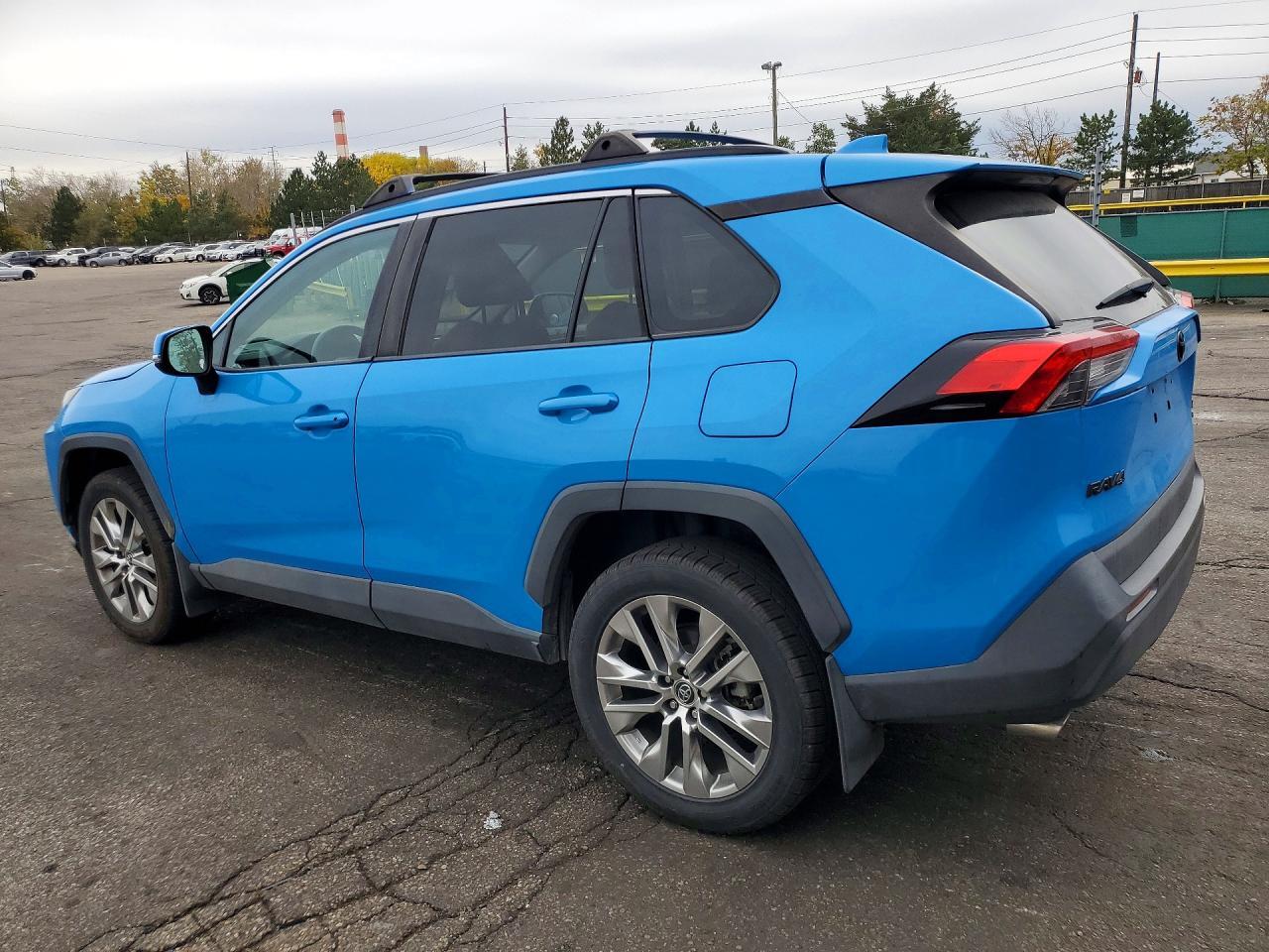 2020 Toyota Rav4 Xle Premium - Фото 2