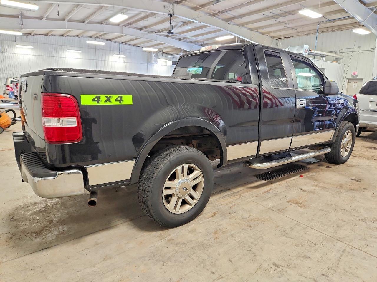 2005 Ford F150 - Фото 3