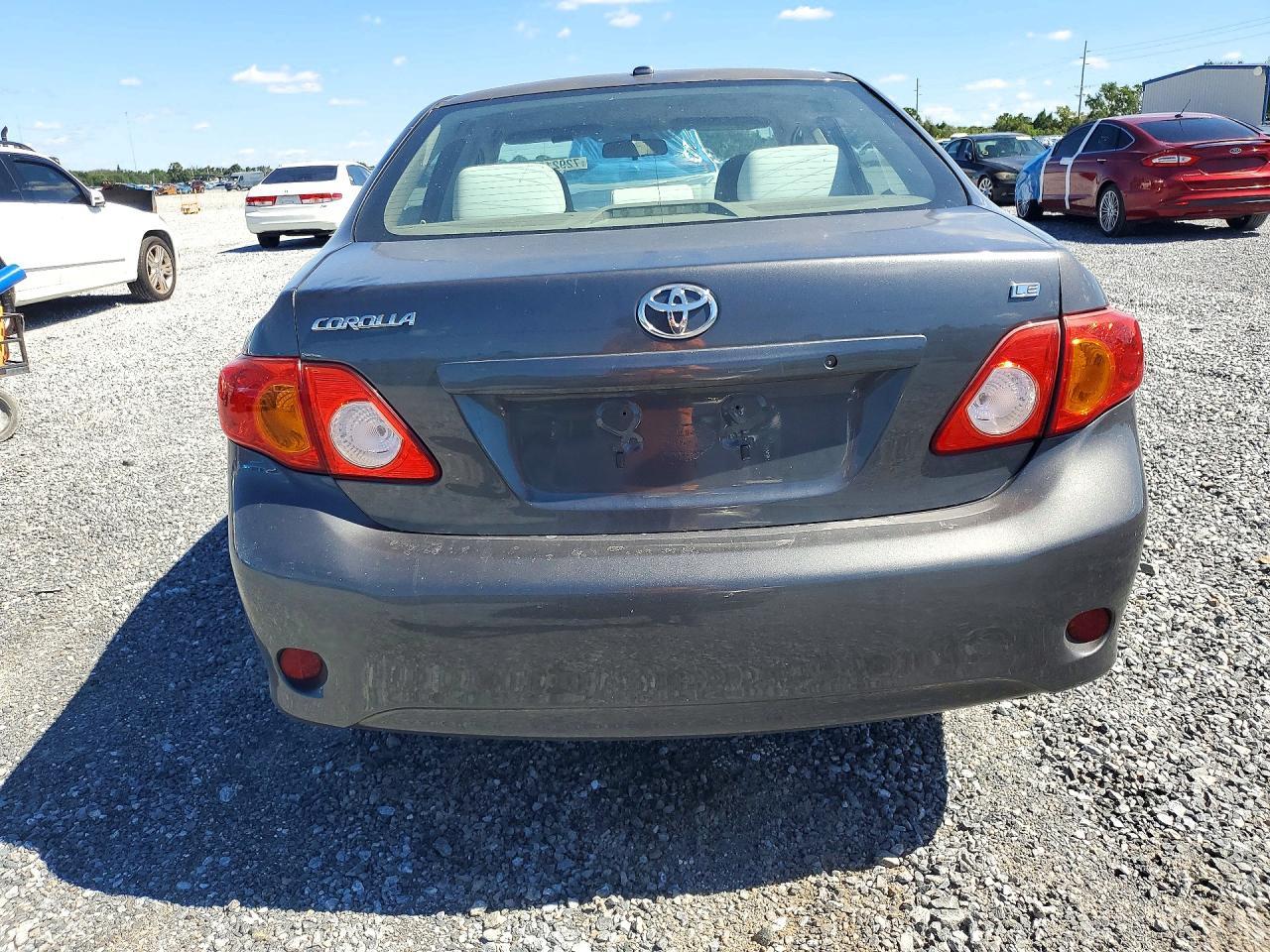 2010 Toyota Corolla Le - Фото 6