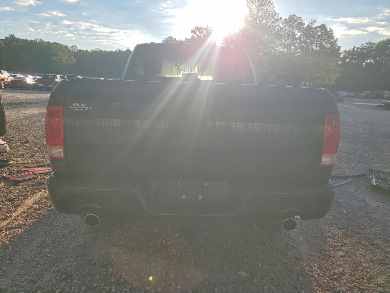 2016 Ram 1500 St - Image 6