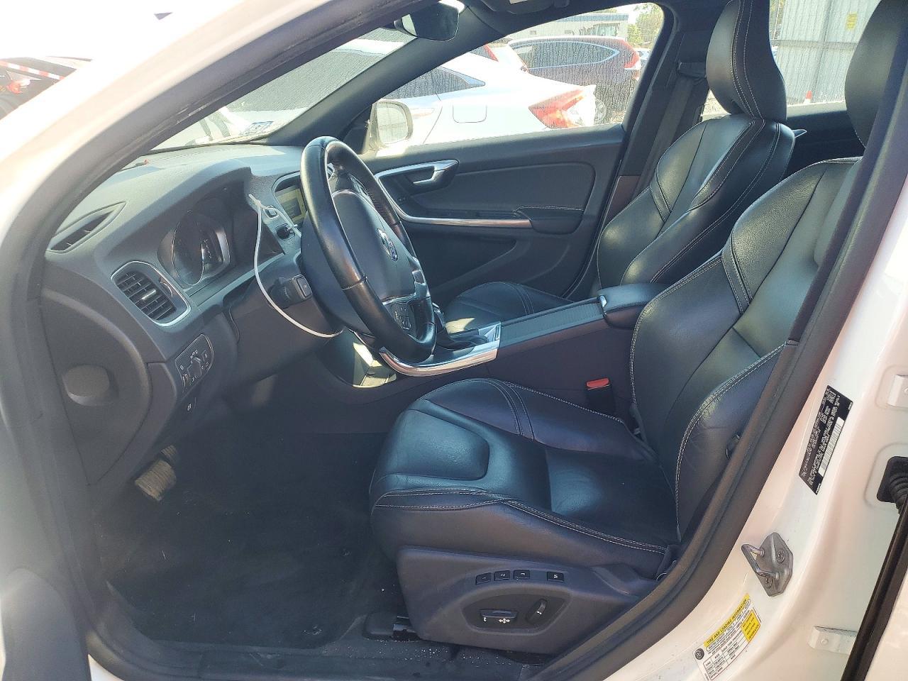 2016 Volvo S60 Premier - Фото 7