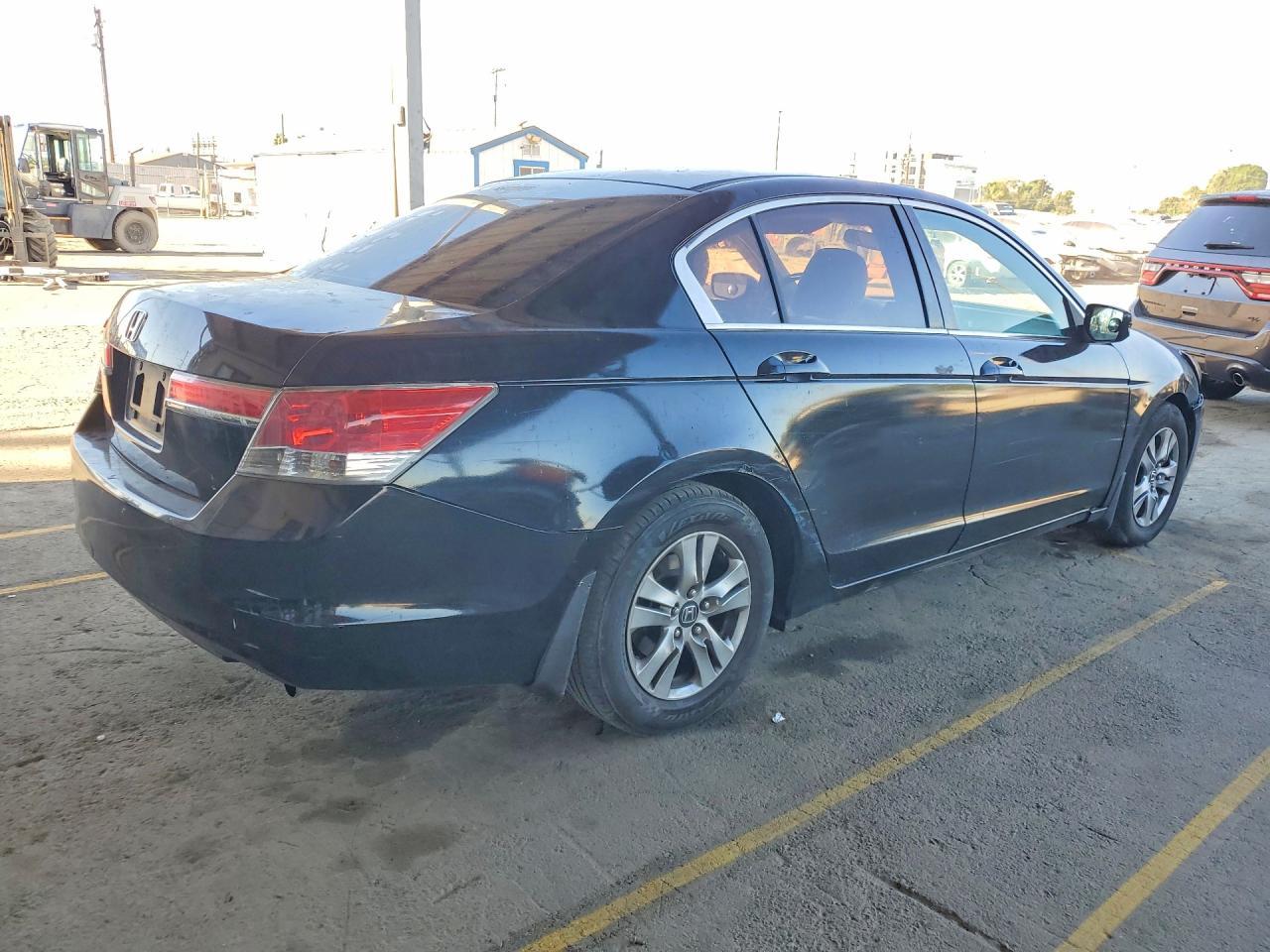 2011 Honda Accord Lxp - Image 3