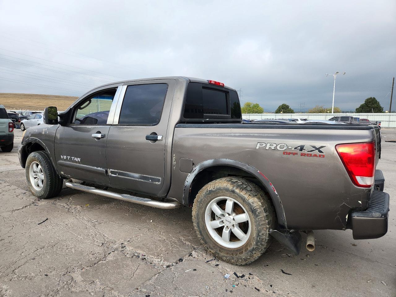 2011 Nissan Titan Sv - Фото 2