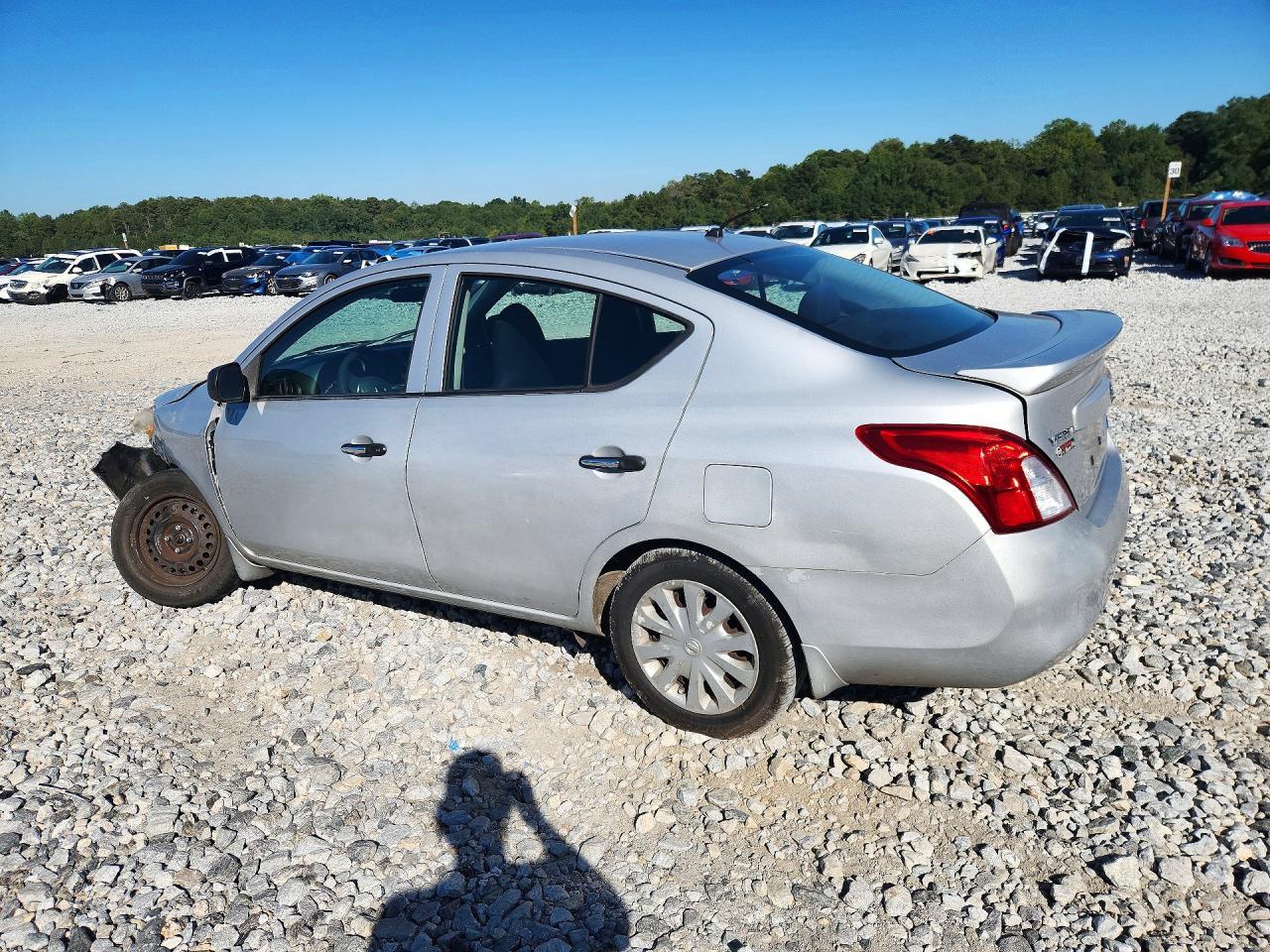 2013 Nissan Versa 1.6 S - Фото 2