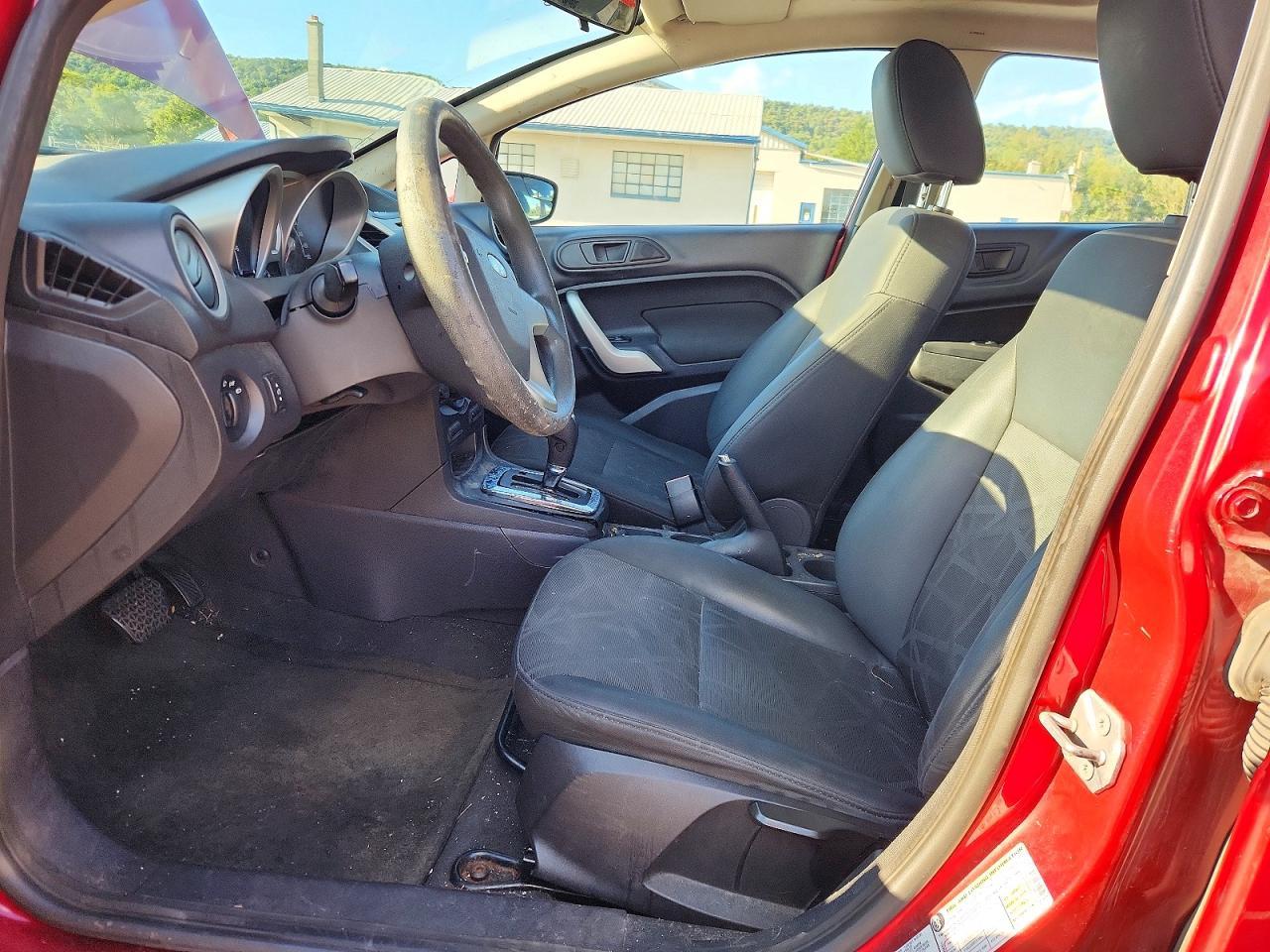 2011 Ford Fiesta Se - Фото 7