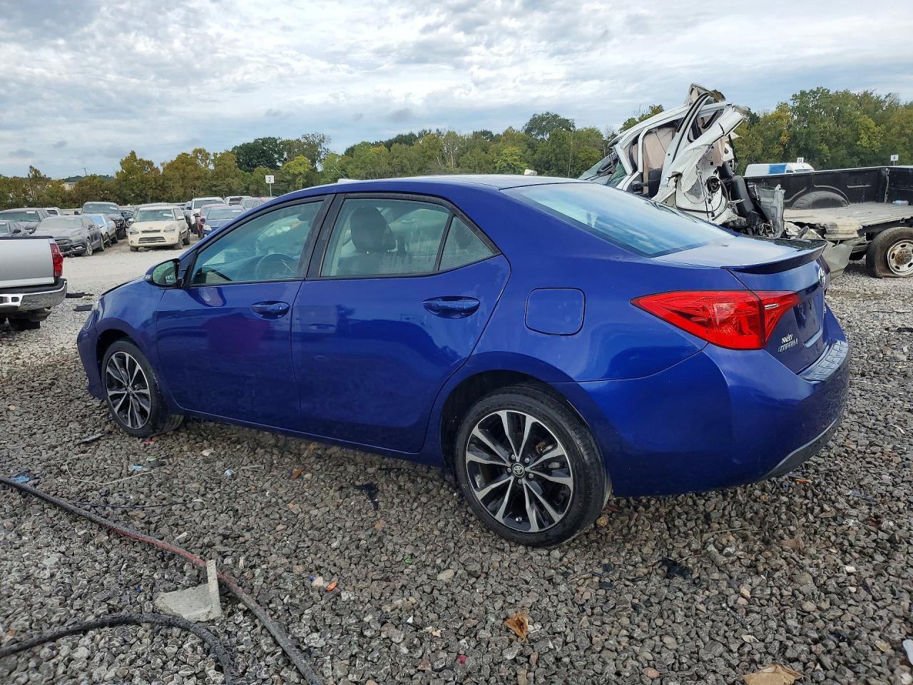 2019 Toyota Corolla Se - Image 2