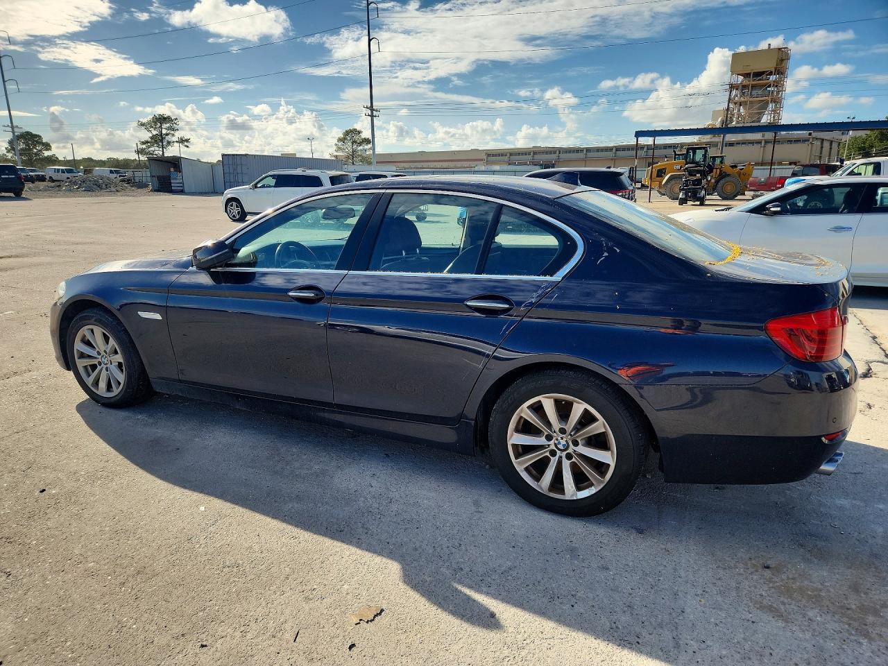 2016 BMW 528 I - Image 2